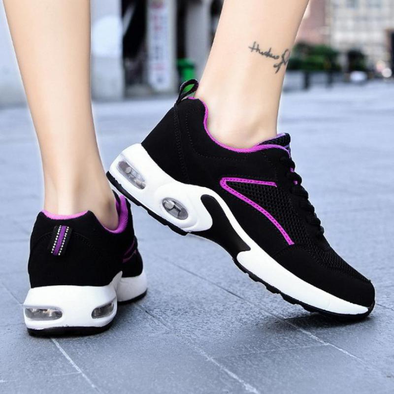 Fashion Black Sports Shoes Mesh Breathable Adult Sneakers Women Shoes Thick Sole Tennis Running Shoes 2025 Spring Summer Sneakers Ladies