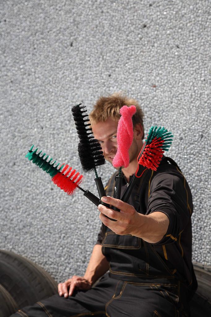 Vikan Vehicle Brushes Tools Wheel Brush &