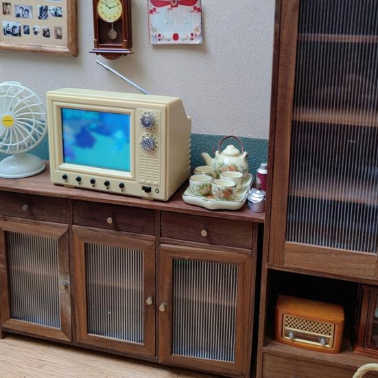 Mini TV Real Video Playback Mini Working TV for Doll Houses 1/12 Scale with Rotatable Antenna USB Rechargeable Battery Miniature Furniture Toy Gift