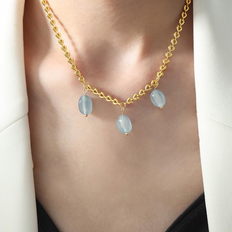 Elegante Collar con Colgante de Lapislázuli y Ágata en Acero de Titanio Chapado en Oro de 18 Quilates