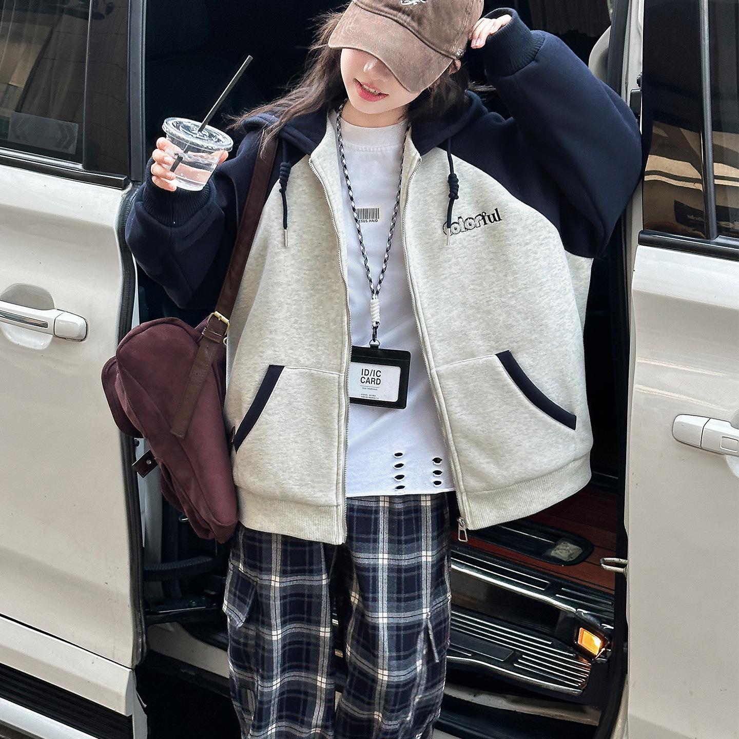 

Girls Fashionable Cotton-Padded Hooded Coat for Autumn/Winter 2025 160 cm светло-серый