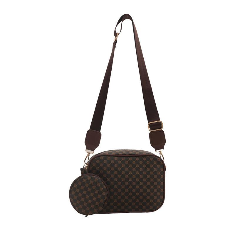 

Trendy Medium-sized Pu Shoulder Bag For Women With Classic Plaid Pattern кавовий