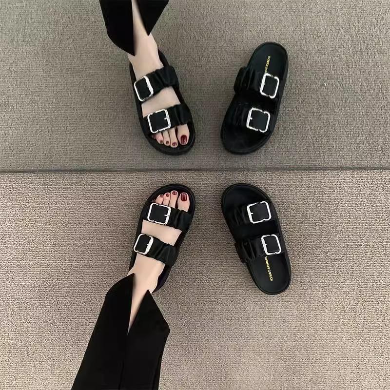 Cool slippers women's summer outer wear 2025 new thick-soled casual fashion high-end super fire shit-stepping beach sandals