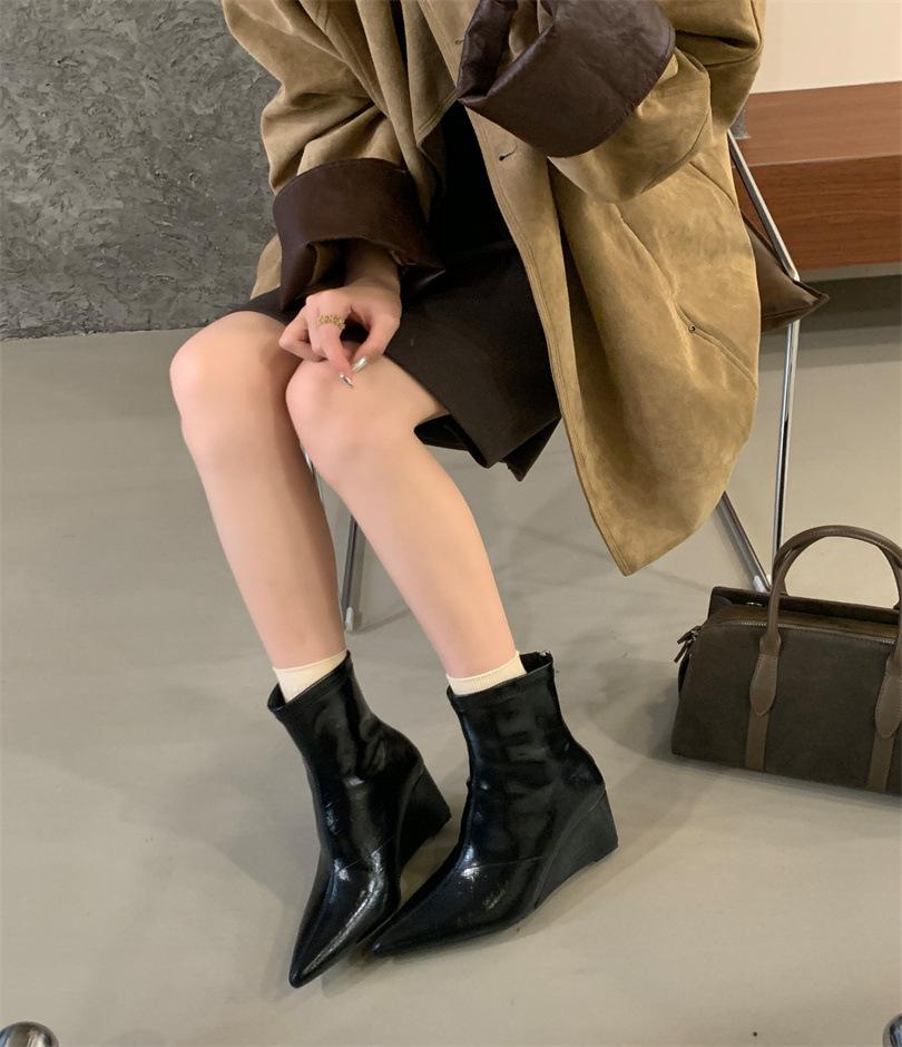 Premium Maillard Brown Pointed Wedge Heel Short Boots Women's High Heel Back Zipper Skinny Boots Autumn and Winter Short Boots