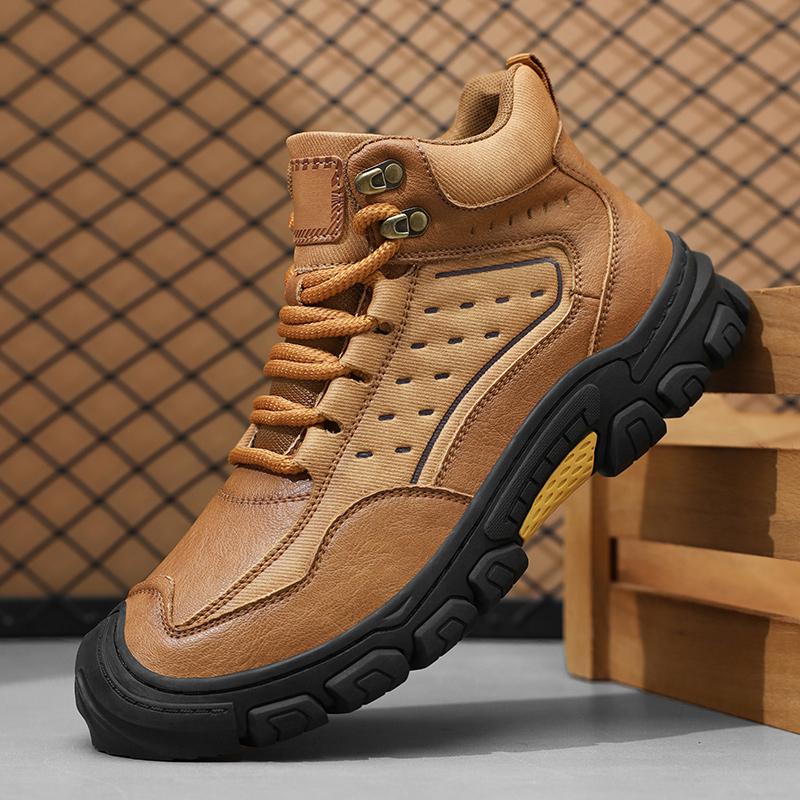 Fashion Antiskid Men Walking Boots Plush Snow Hiking Shoes Genuine Leather Ankle Boots Leisure Walk Sneakers Soft Man Motorcycle Boots