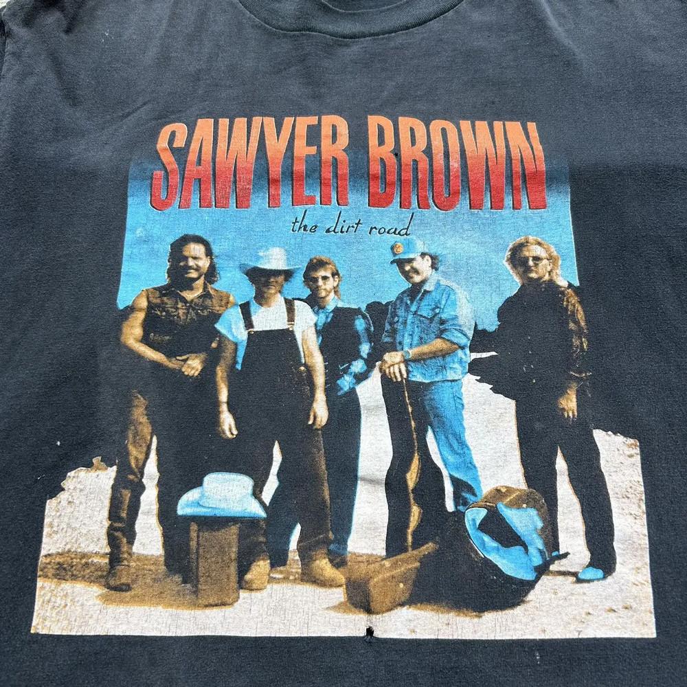 VINTAGE SAWYER BROWN “THE DIRT ROAD” COUNTRY MUSIC T SHIRT SEG_369 Unisex T-Shirt M