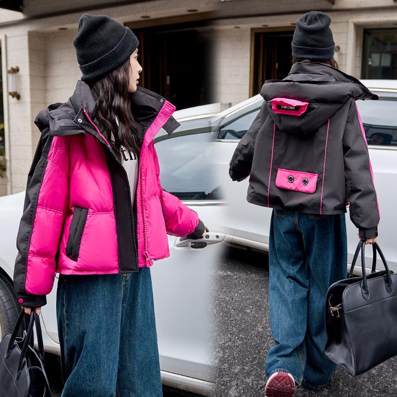 

Женская зимняя куртка пуховик из белого утиного пуха в корейском стиле, свободного кроя с капюшоном Y8719. S 90-115 Jin розовый