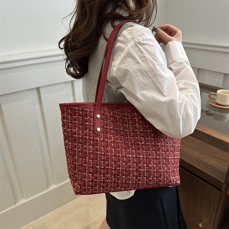 New Versatile Shoulder Bag Underarm Bag Women's Literary Large Capacity Plaid Temperament Fashion Women's Bag