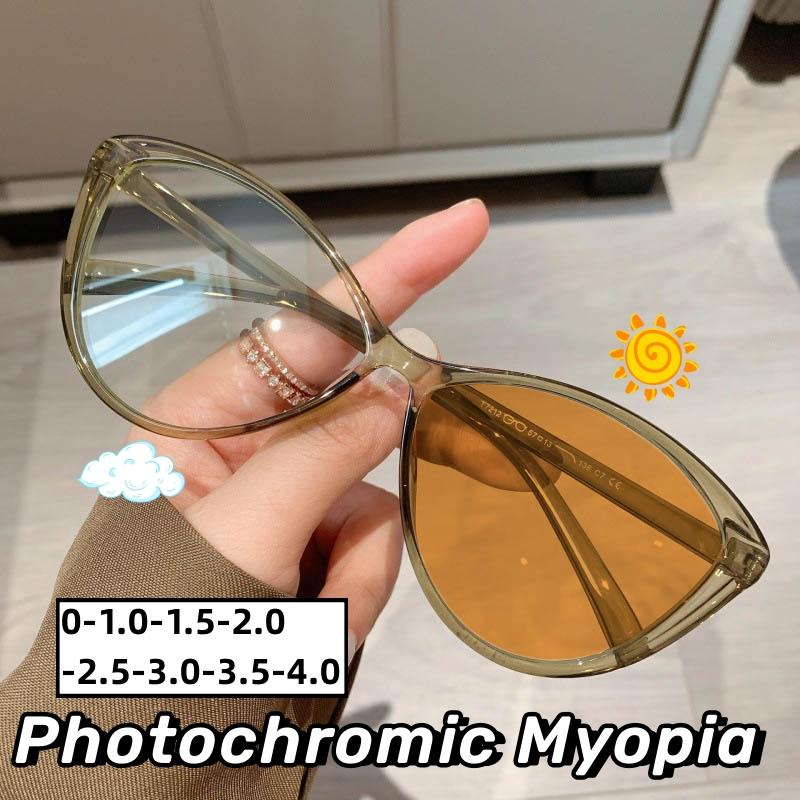 

Women s Popular Ins Photochromic Myopia Glasses Men Outdoor Smart Anti-UV Sunglasses Female Retro Cat Eye Color Changing Eyewear