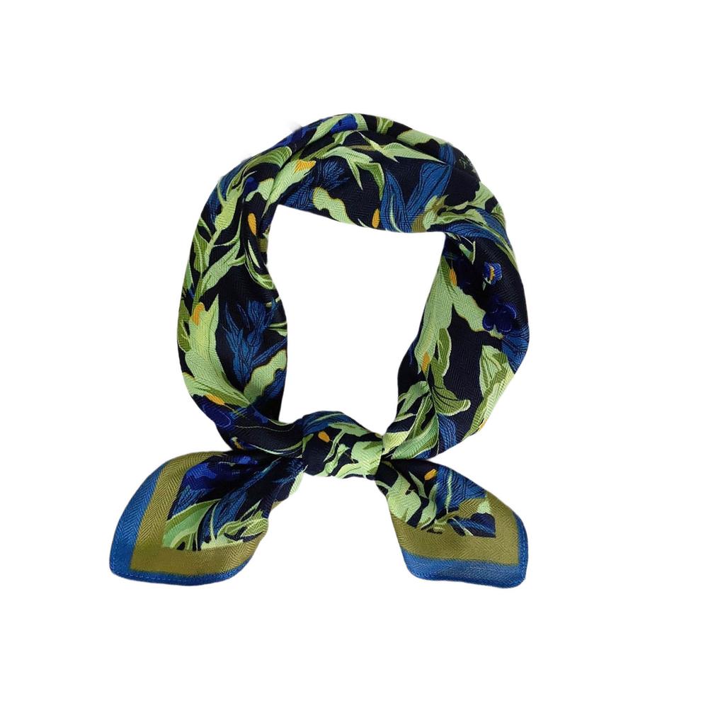 Small Square Scarf with Floral Print for Modern Women Soft & Breathable Bandana Scarves Daily Party Wear Neckerchief