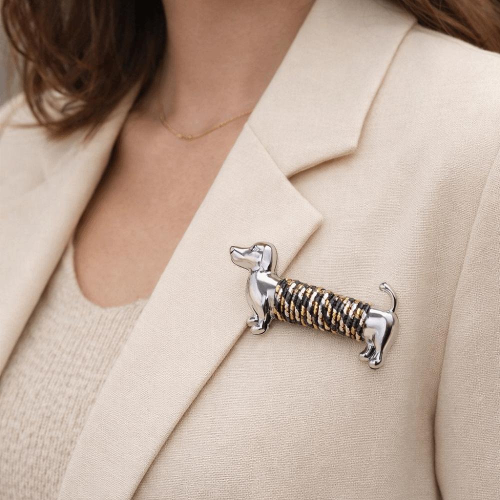 Luxury Cute Dog Brooch Retro Animal Lapel Pin Vintage Sausage Dog Brooch Suit Accessories