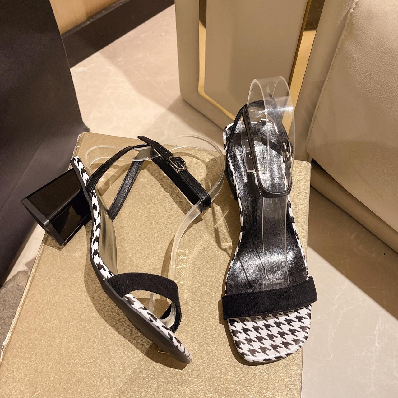 

Женские босоножки на высоком каблуке, летняя повседневная женская обувь, женские босоножки на квадратном каблуке с открытым носком и ремешком на щиколотке, женские босоножки на танкетке, новые 38 чёрный