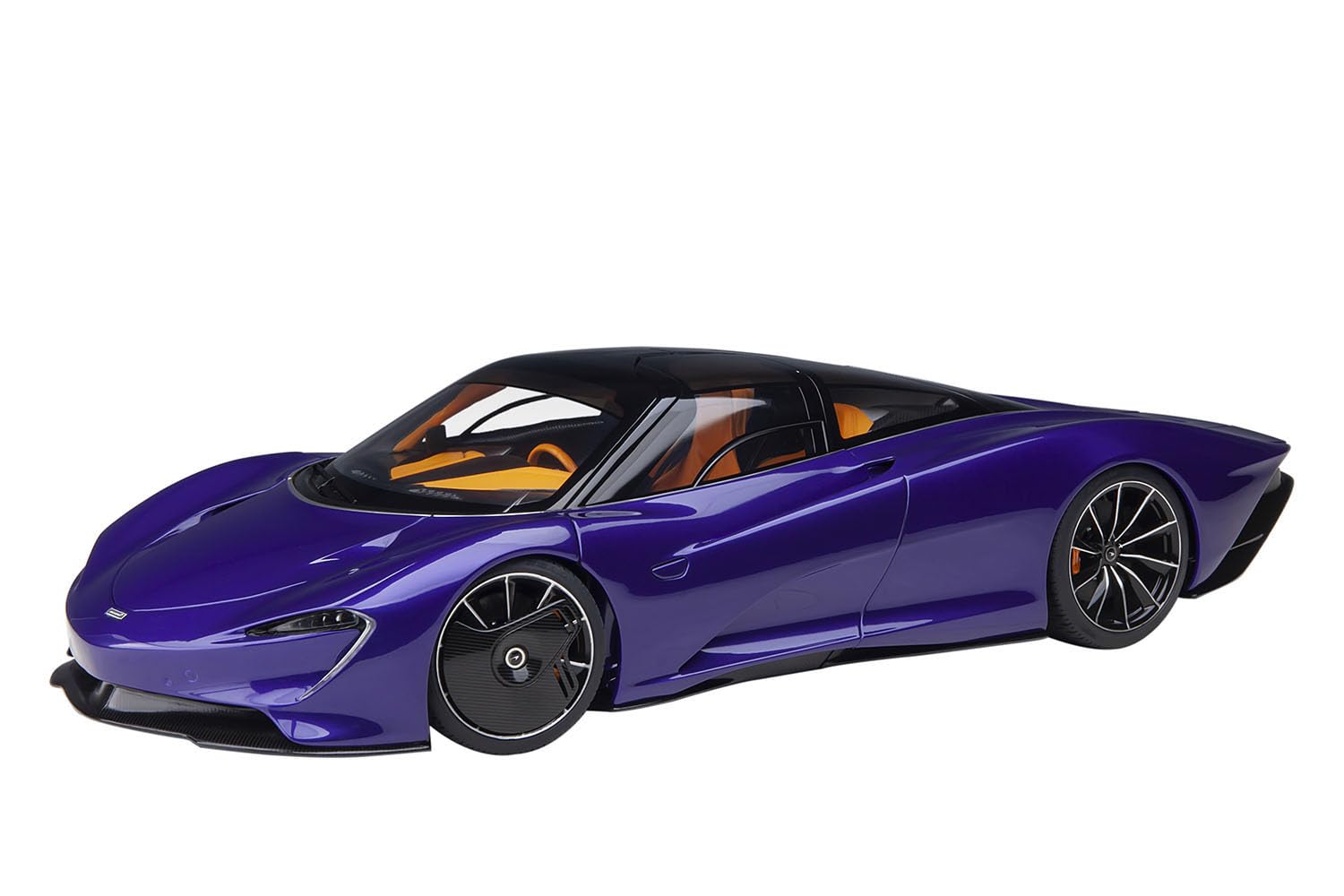

AUTOart AUTOart McLaren Speedtail металлик фиолетовый готовый продукт 1/18
