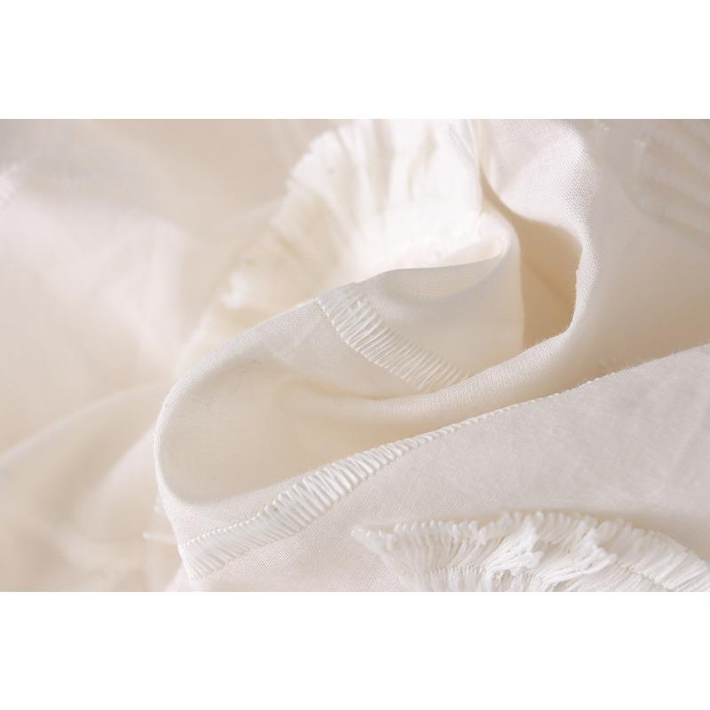 Vroubkovaná Zen trojrozměrná výšivka s kulatým výstřihem třásňová košile brzy na jaře