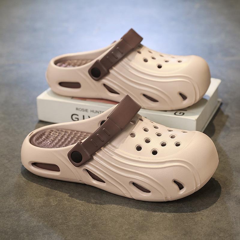 New Couple Hole Shoes Comfortable Two Wear Sandals Summer Travel Breathable Sandals Non-slip Beach Shoes Straight Hair