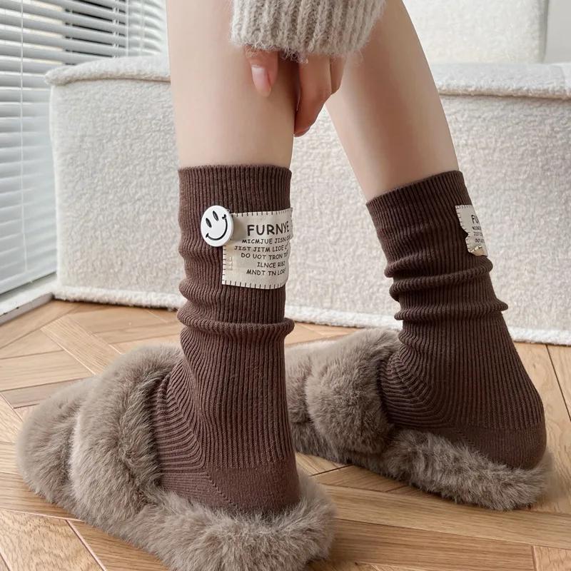 Women Vintage Cotton Medium Tube Socks Cloth Label Letter Thick Needle Winter Warm Japanese Solid Casual Sports Couple Socks