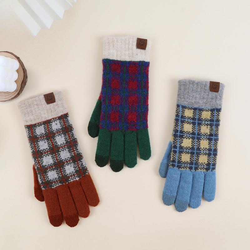 Adult Wool Winter Gloves for Women Japanese and Korean Plaid Outdoor Warm and Cold Proof Plus Velvet Knitted Cycling Full Finger Gloves