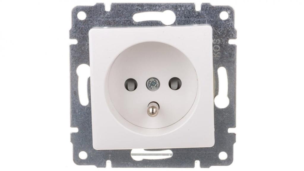Vena Single Socket Z/U With Shutters White 510434