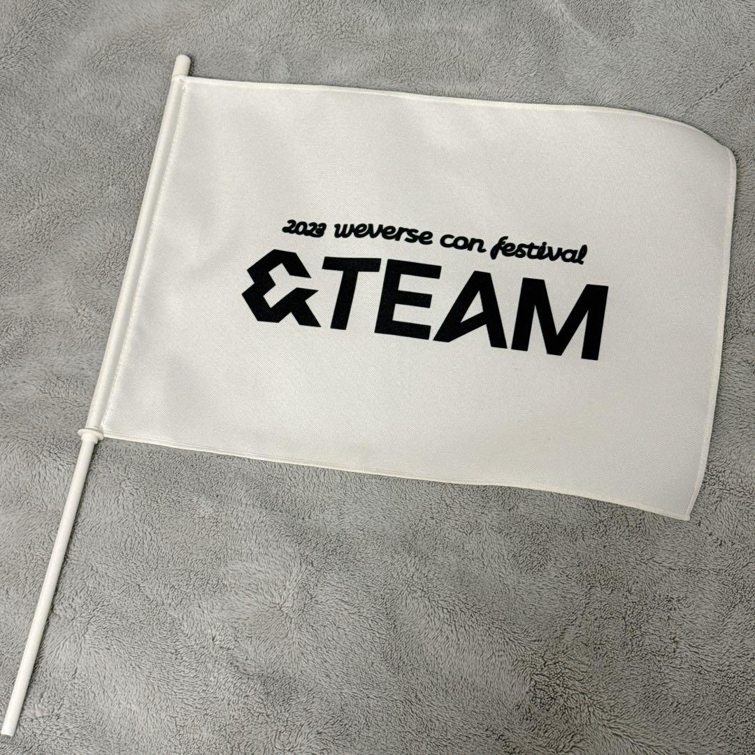 

[USED] &TEAM 2023 Weverse Con Festival Flag