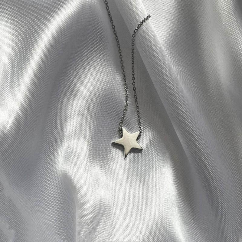 Fashion Chain Necklace Stylish Star Pendant Necklace Titanium Steel Material Star Neck Jewelry for Wedding Party Daily