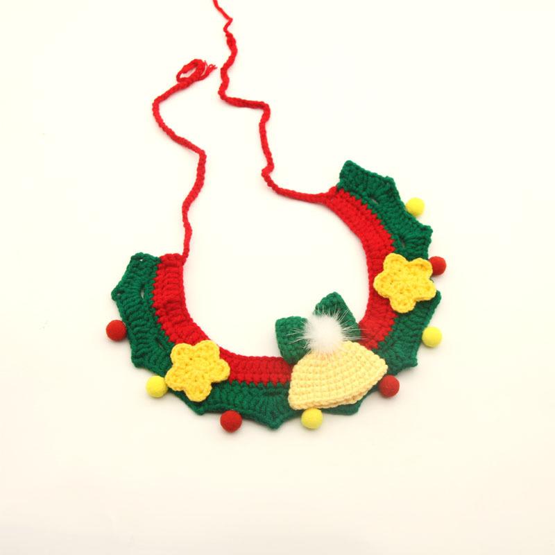 Christmas Holiday Decoration Pet Crochet Wreath Collar with Bell Handmade Yarn Festive Accessory for Dogs & Cats Collar