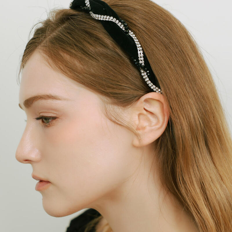 Leani Black Twisted Velvet Beaded Cubic Hairband C93