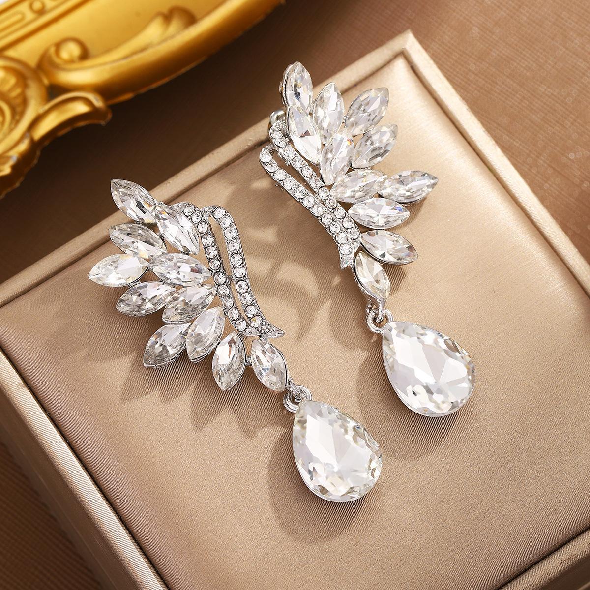 Luxurious Earrings Full of Diamonds   Oval Tassels  Exaggerated Earrings  Export Diamond-encrusted Wedding Banquet  Super Sparkling Earrings