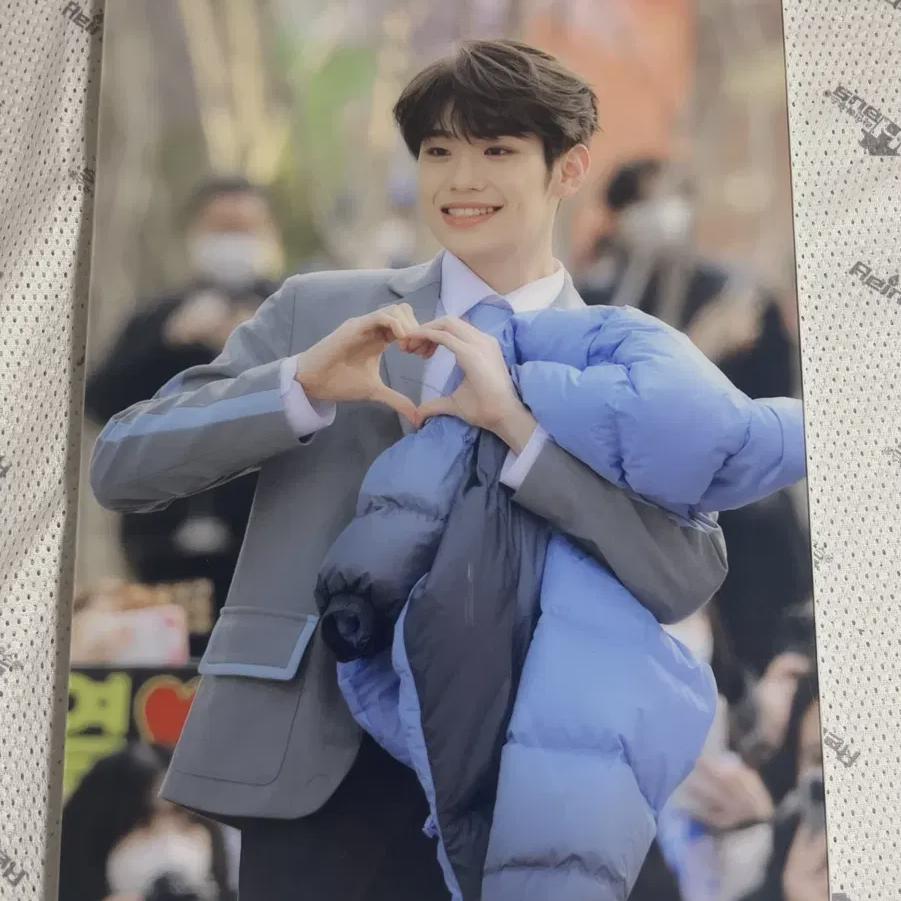 

Zerobaseone Kim Taerae Frame