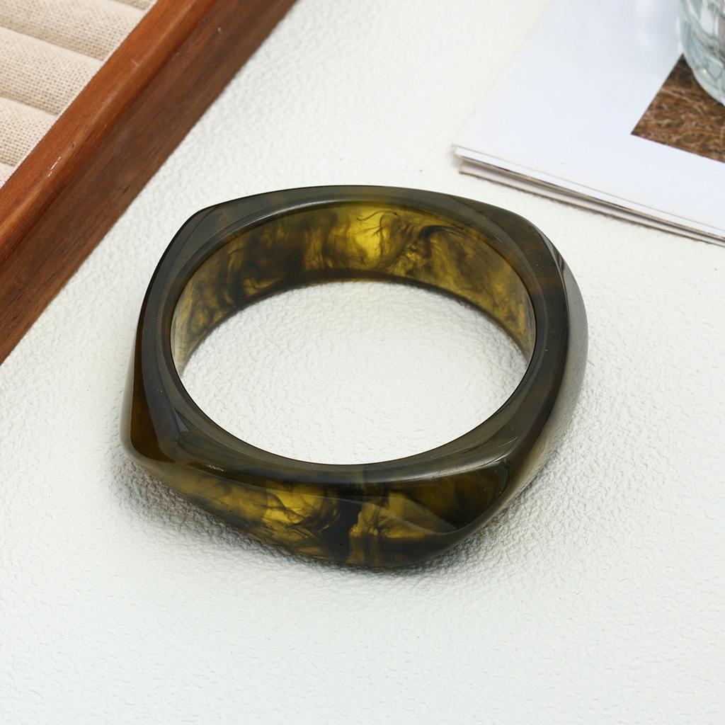 New Irregular Simi Resin Bracelet Distinctive Fashion Seiko Polished Polished Wide Face Bracelet