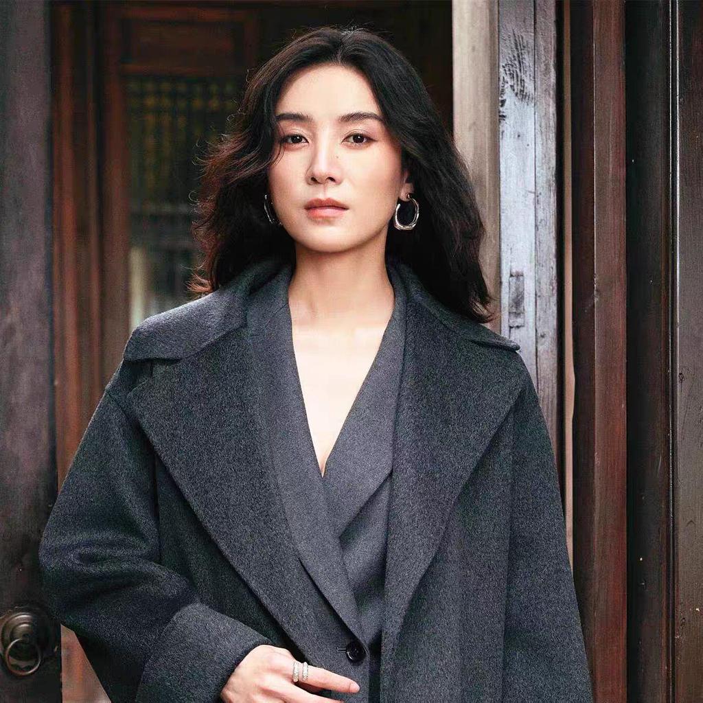 Song Jia Retro Gold Hoop Earrings: High-End Geometric Lines, Light Luxury Design