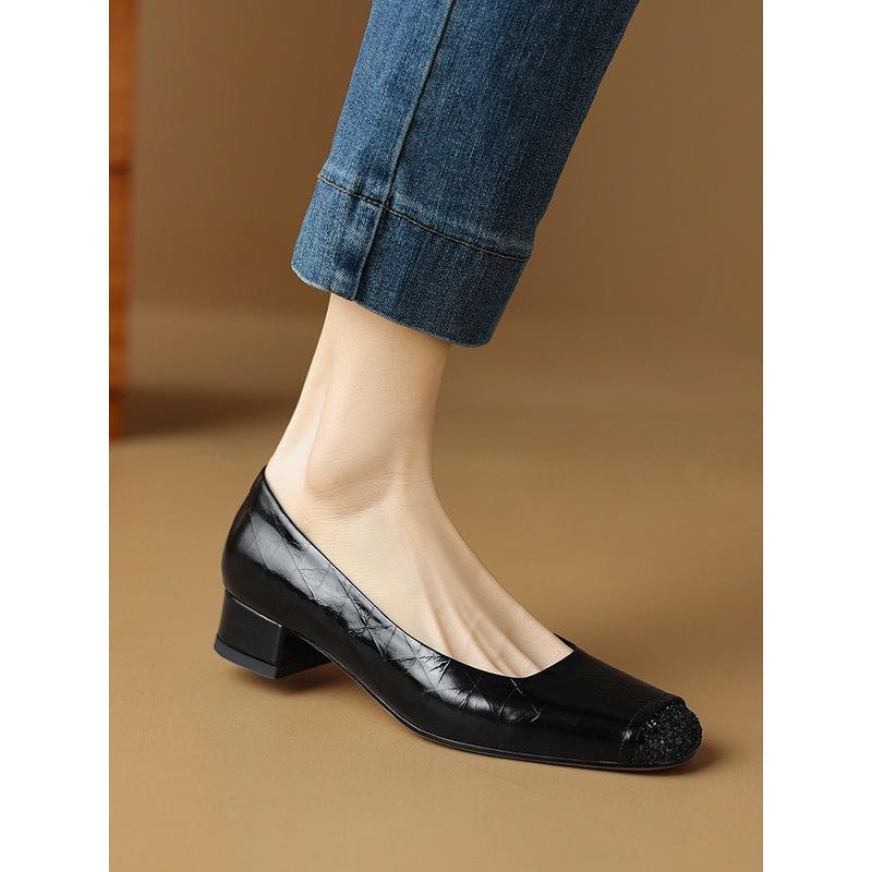 Low-heeled silver single shoes women's 2025 new sequined light-mouth square-headed retro ladyshoes French thick-heeled four-season shoes