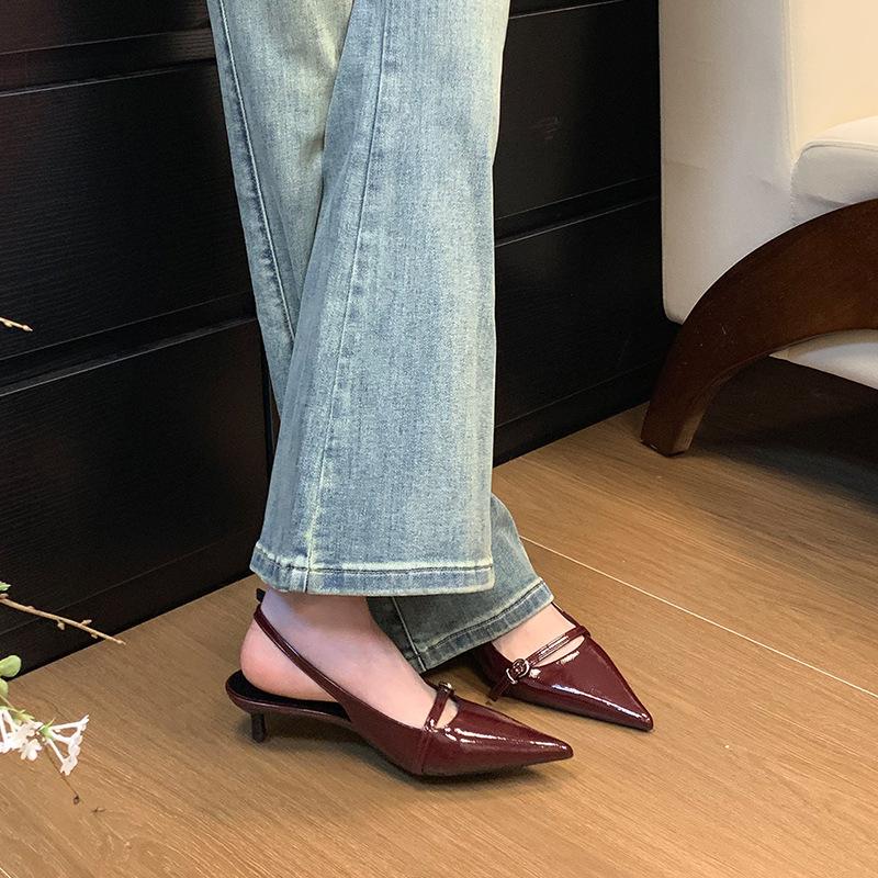 

Нишевые туфли на высоком каблуке верхняя одежда 2025 новинка элегантные и сексуальные с острым носком с мелким вырезом на тонком каблуке сандалии с закрытым носком 35