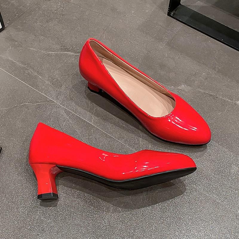 

2025 autumn new French fashion single shoes pointed head shallow mouth high heels medium heel thick heel large size work women s shoes 43