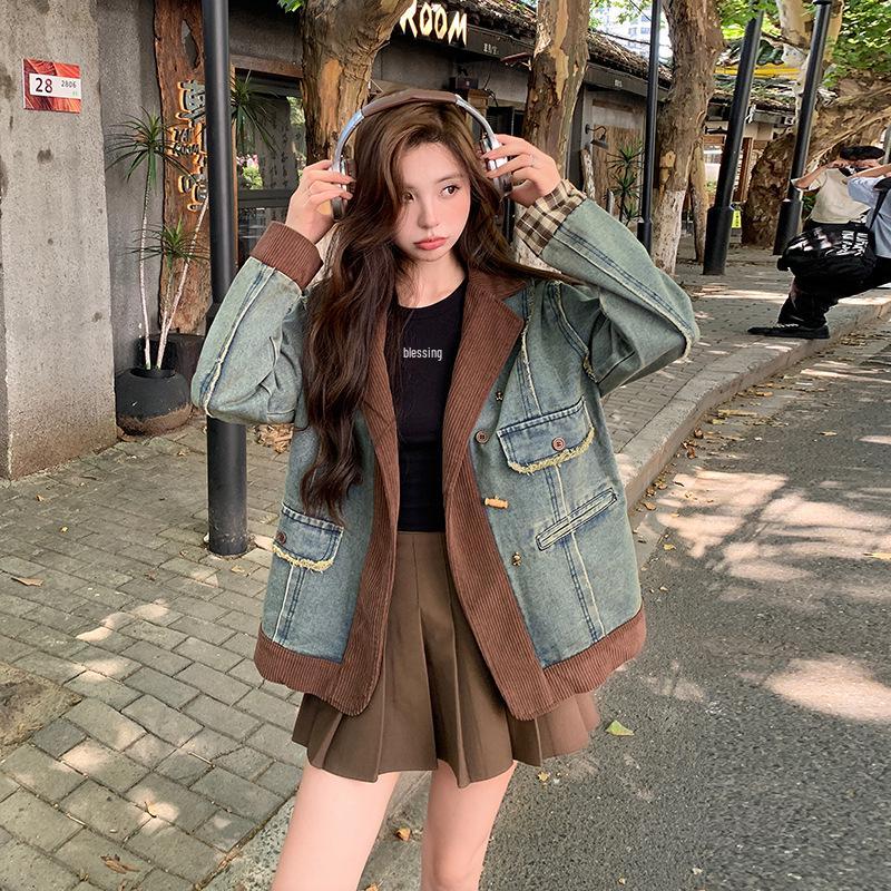 

2024 Женская Модная Осенняя Джинсовая Куртка с Лоскутным Дизайном и Воротником-Стойкой XL (125-140 jin)