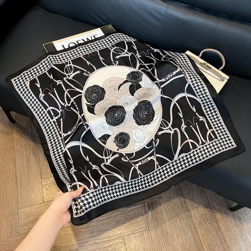 Silk scarf 71 * 71 imitation silk square scarf Korean atmosphere neck silk scarf flower pattern flower polka dot scarf