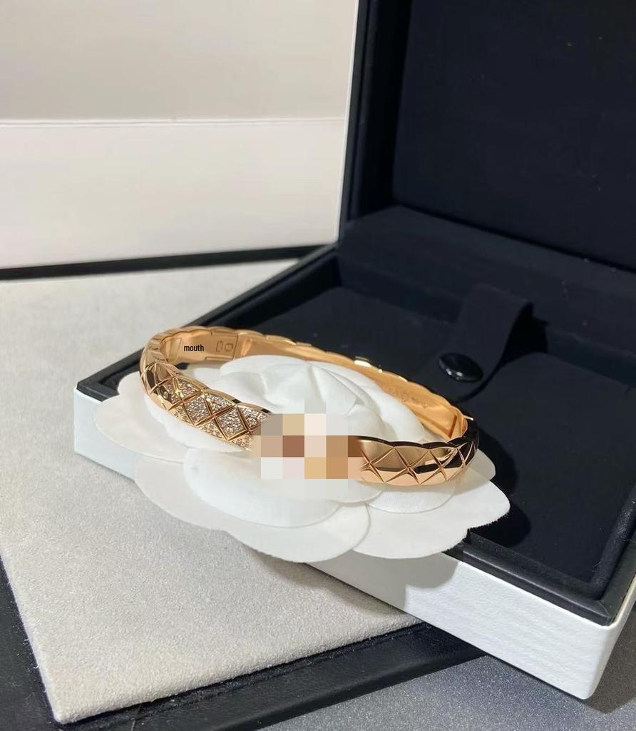 Βραχιόλι με Καρφιά σε Σχήμα Διαμαντιού, Έκδοση Argyle: Πολυτελές Φως, Μοτίβο Αστρικού Ουρανού για Άνδρες και Γυναίκες.