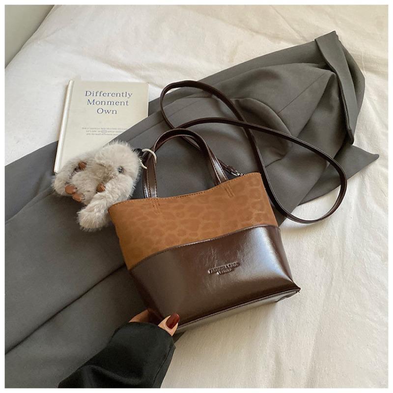 Casual retro simple shoulder bag fashionable personalized messenger bag winter new women's trend bucket bag