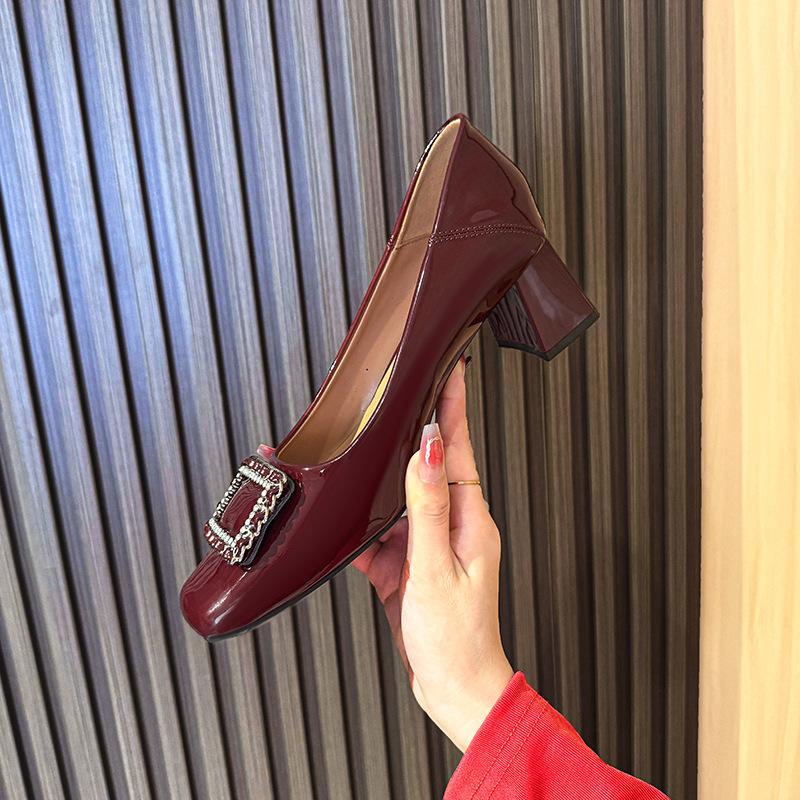 Square head red high heels are not tired of feet 2025 new rhinestone square buckle medium heel women's shoes patent leather thick heel shallow mouth s