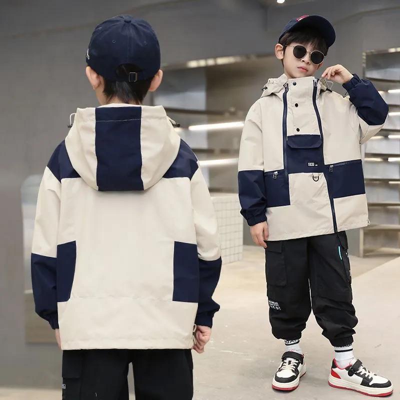 Giacca a vento splicing per bambini Primavera e Autunno Giacca sottile stile occidentale casual con cappuccio per bambini grandi Ragazzi