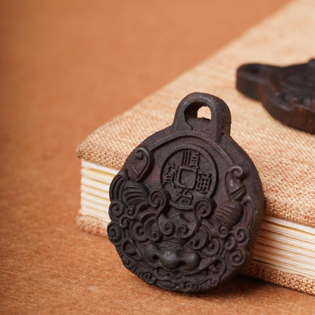 Natural Hainan Agarwood Pendant Necklace with Five Emperors Coins