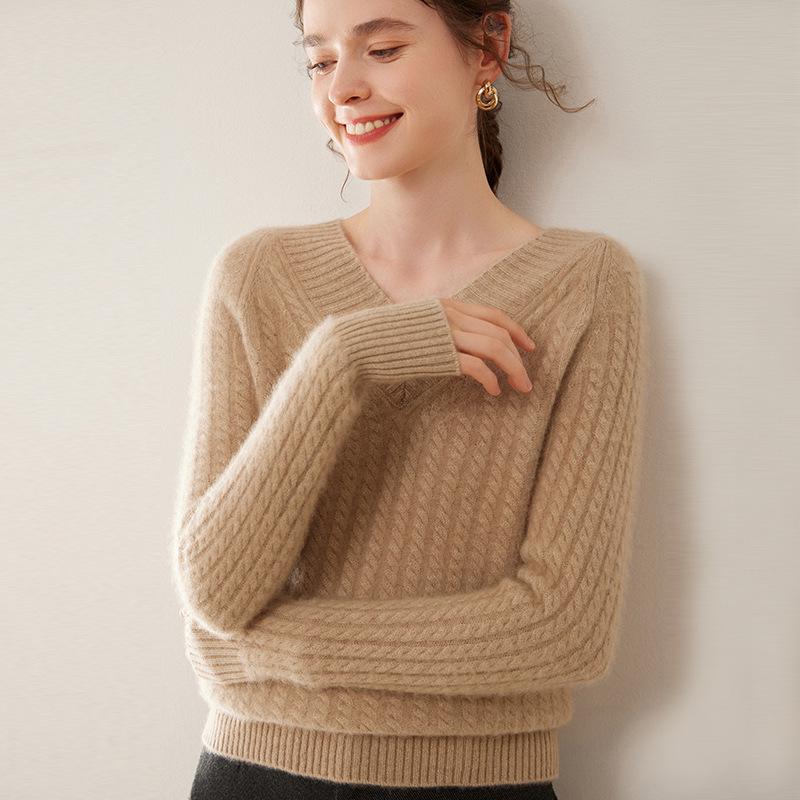 Women's Thick V-neck Cashmere Sweater: Pure Color Loose Knit for Autumn and Winter