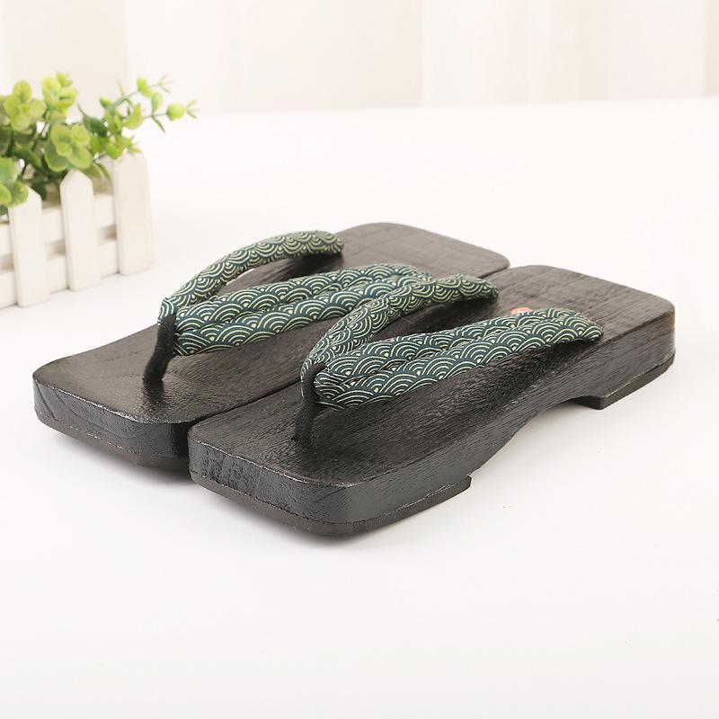 Men's Lightweight Paulownia Wood Clogs - Comfortable & Casual Slippers