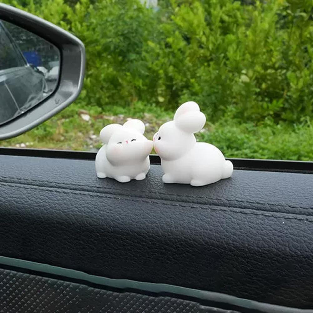 Cute Kissing Animals Car Decor Adorable Dashboard Figurine For Windshield Rearview Mirror Funny Couple Statue Car Accessories