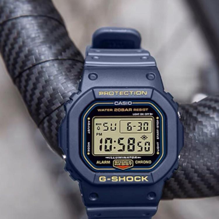 Casio G-Squad Series G-Shock Origin Series Small Square Electronic Backlight Countdown Timer Calendar Quartz Movement Men Watches Gray DW-5600RB-2