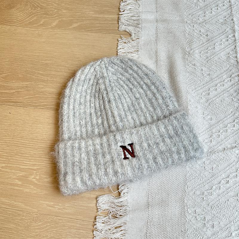 

Embroidered Woolen Hat for Men and Women Warm Knitted Hat Simple and Versatile Loose Embroidered Hat One Size