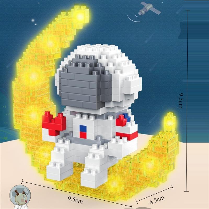 Small Blocks Spaceman Construction Plaything Astronaut Diy Micro Educational Blocks Fun Birthday Girl Gift Man Christmas Present 18359