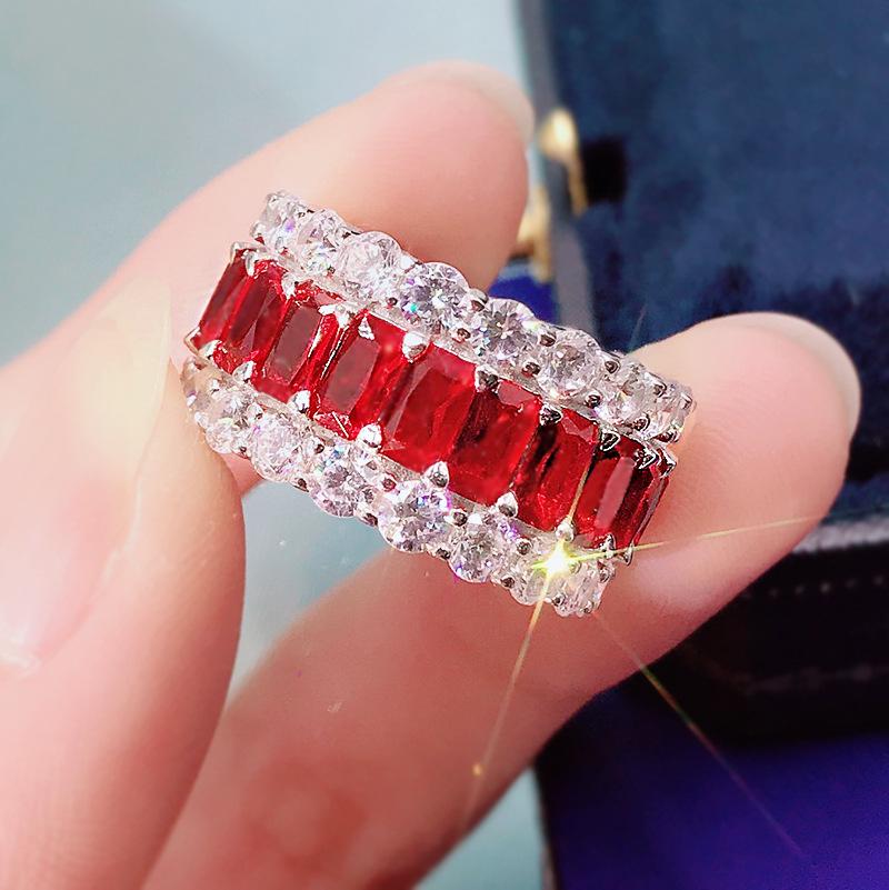 

Ювелирное изделие Храм Луоси 5A Циркон Имитация Бриллианта и Цветной Драгоценный Камень Паве Серебряное Кольцо 925 пробы Size 7 красный