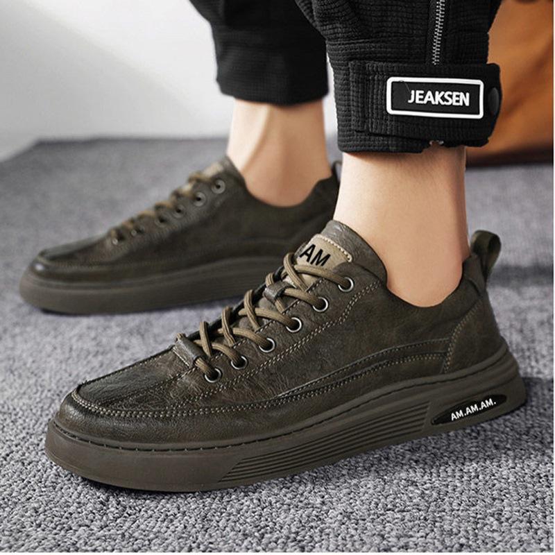 2025 autumn and winter new men's shoes leather breathable casual shoes Korean version fashion trendy shoes men's low-top thick baseplate shoes
