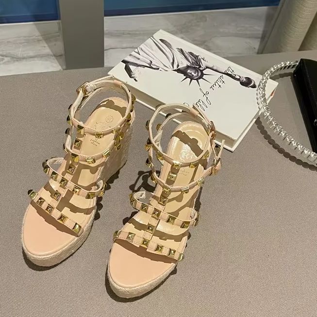 

Sandales en cuir pour femmes, sabots compensés, talons hauts, beiges, noirs, cloutés 34 красный