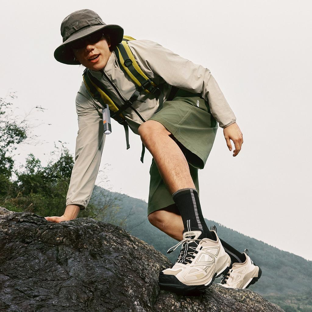 Li Ning Outdoor CF Tracing, Yijie 2.0 V2 Slip Resistant Abrasion Resistant Low top Hiking Shoes Unisex Beige Umber AHTV001-1